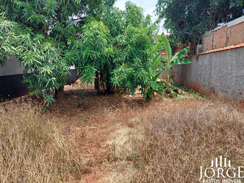 Terreno na Vila Bortone
