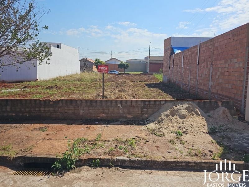 TERRENO NO PARQUE VAROTTI