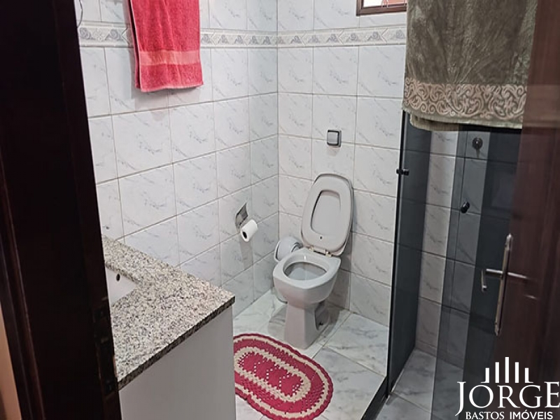 Casa com Ótima Localização no Jardim Santa Cecília