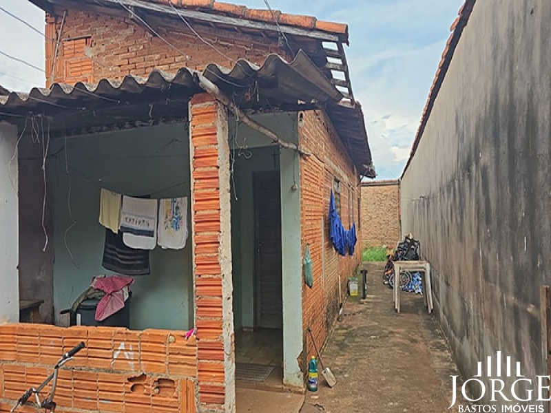 CASA NO JARDIM BRASIL