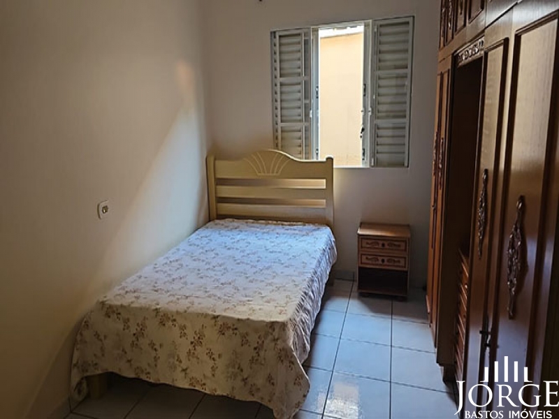 Casa com uma excelente localização no Jardim Centenário