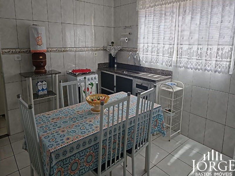 Casa com uma excelente localização no Jardim Centenário