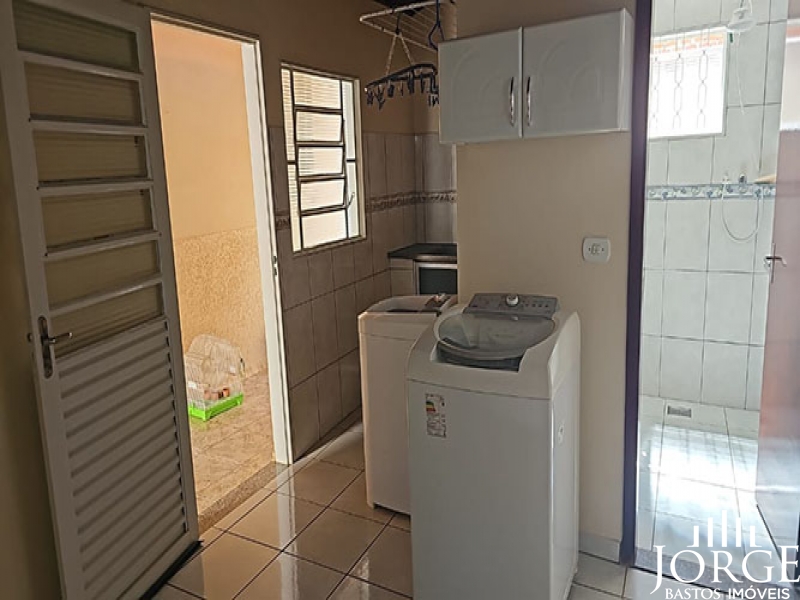 Casa com uma excelente localização no Jardim Centenário