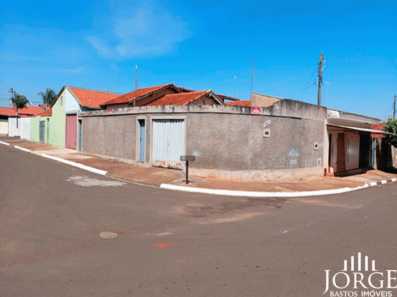 Casa no Conj. Habitacional Etore Marquezelli
