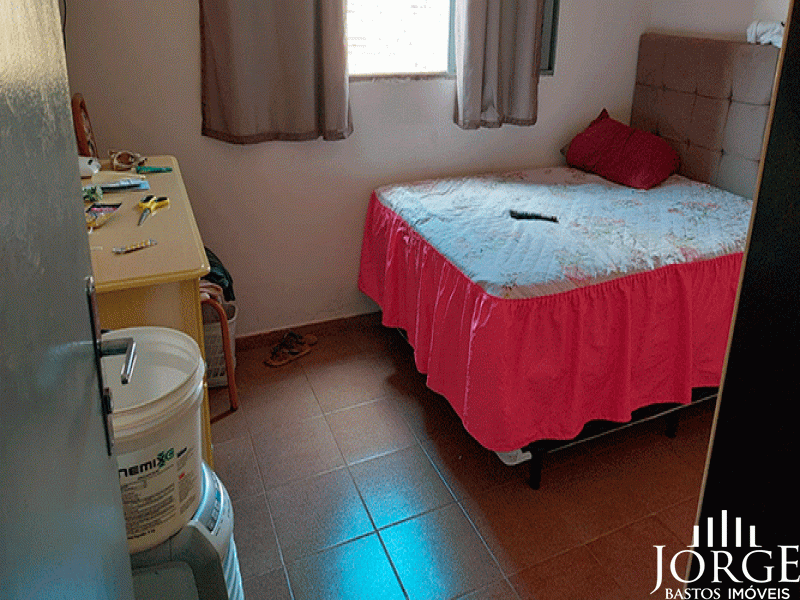 Casa no Conj. Habitacional Etore Marquezelli