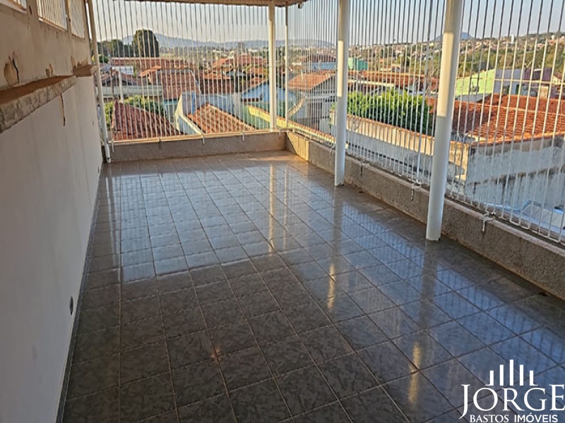 EXCELENTE SOBRADO no Jardim Arlindo de Oliveira